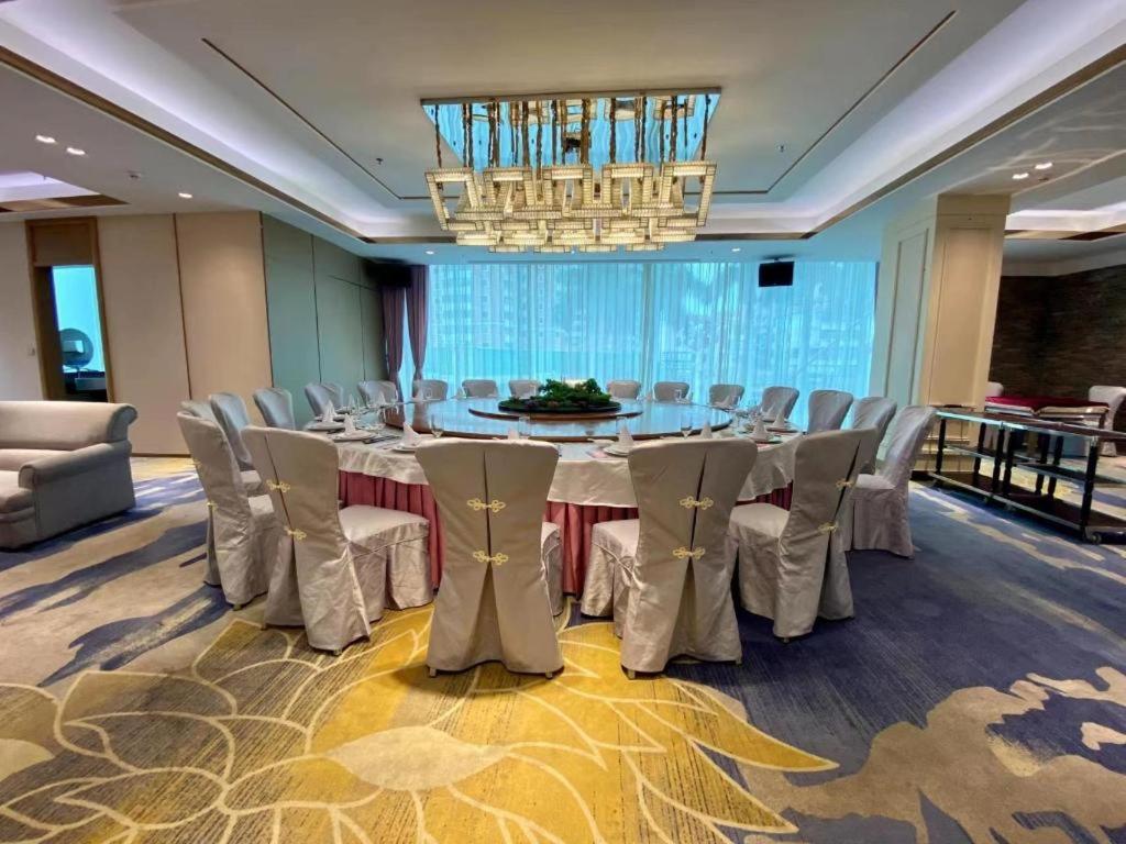 Fenggang Gladden Hotel Tiantangwei Exteriér fotografie