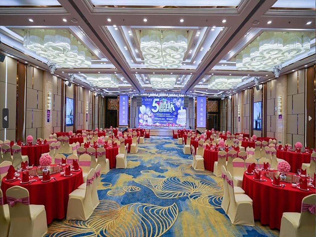 Fenggang Gladden Hotel Tiantangwei Exteriér fotografie