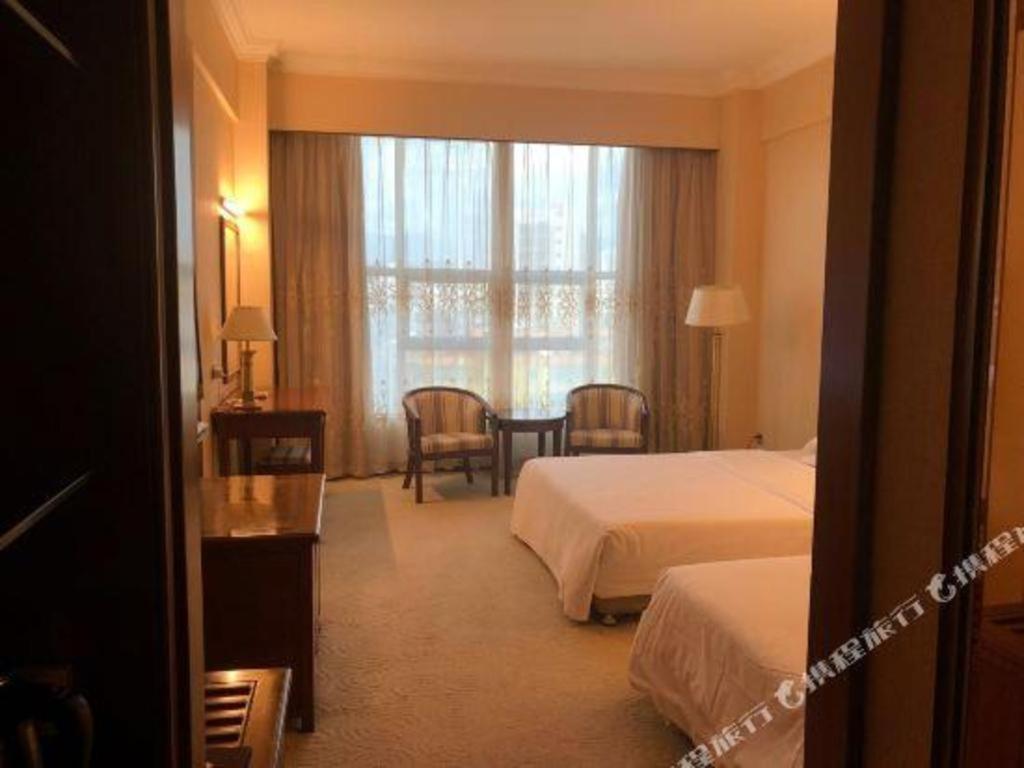 Fenggang Gladden Hotel Tiantangwei Exteriér fotografie