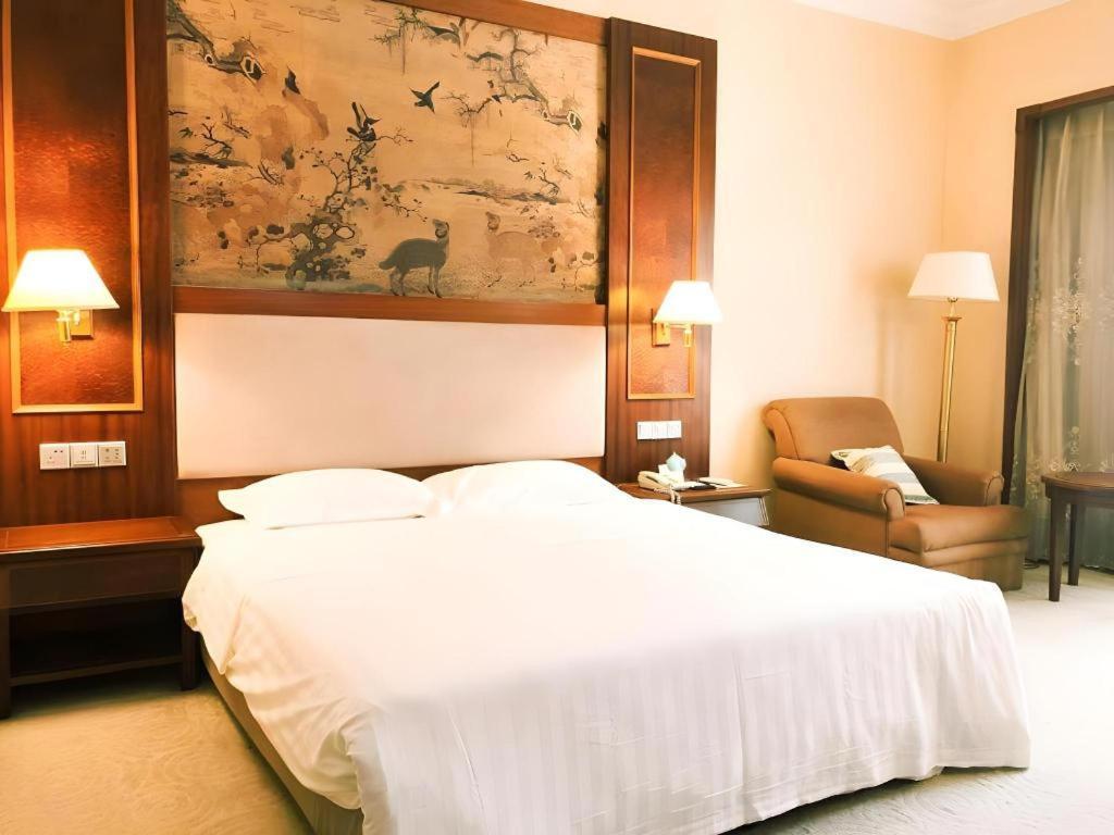 Fenggang Gladden Hotel Tiantangwei Exteriér fotografie