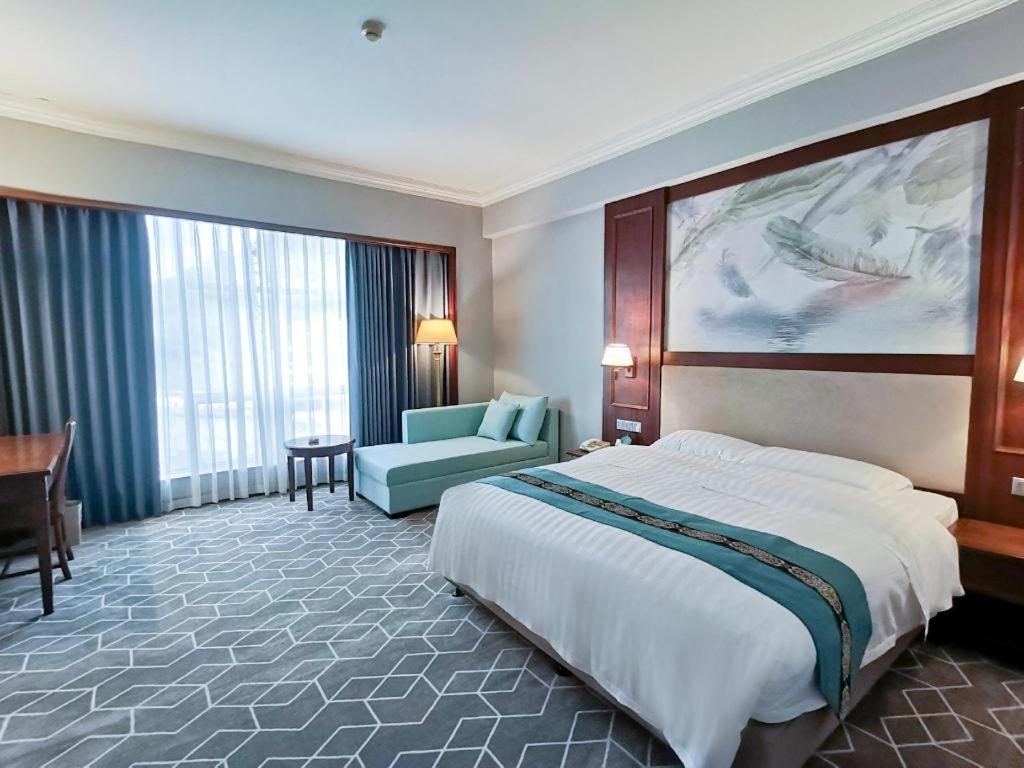 Fenggang Gladden Hotel Tiantangwei Exteriér fotografie