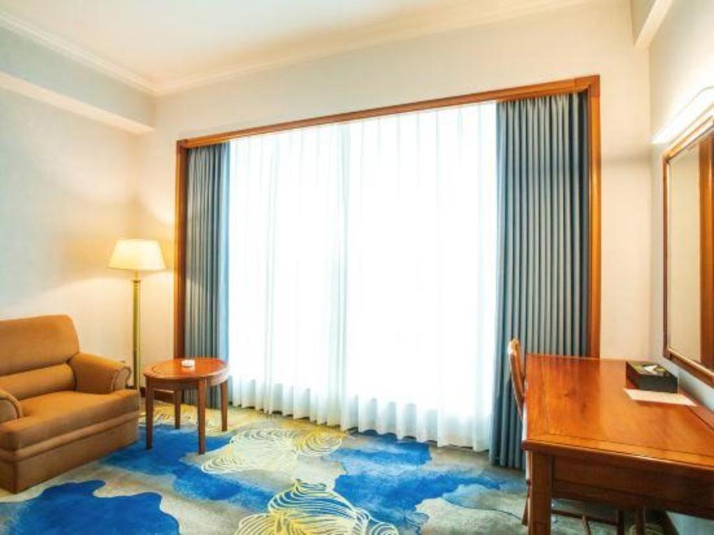 Fenggang Gladden Hotel Tiantangwei Exteriér fotografie