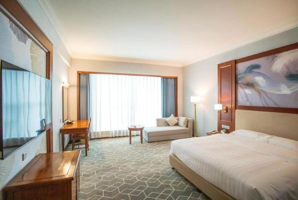 Fenggang Gladden Hotel Tiantangwei Exteriér fotografie