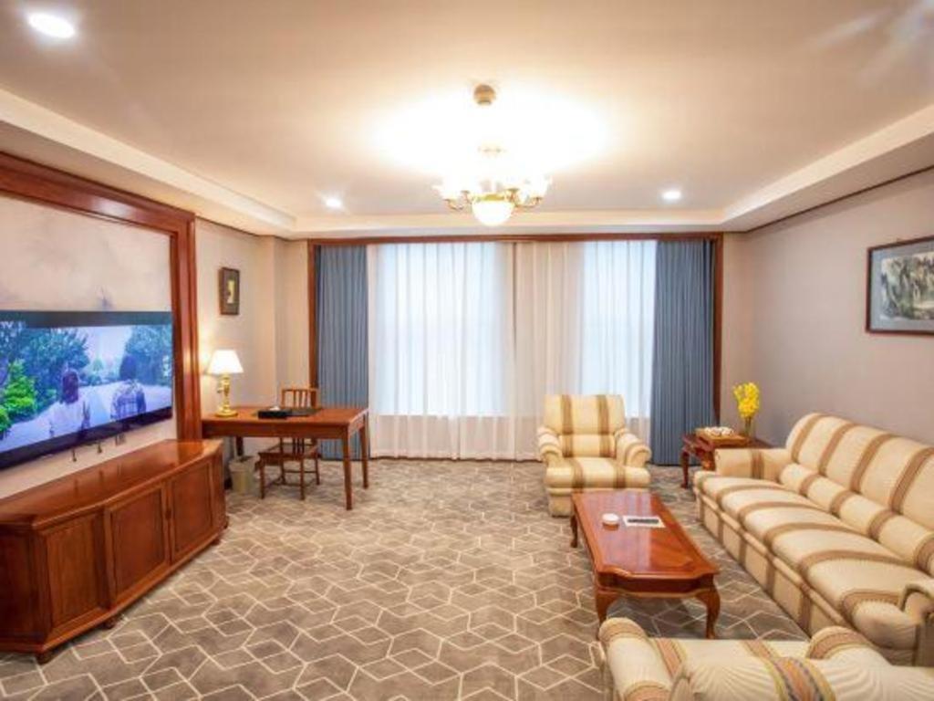 Fenggang Gladden Hotel Tiantangwei Exteriér fotografie