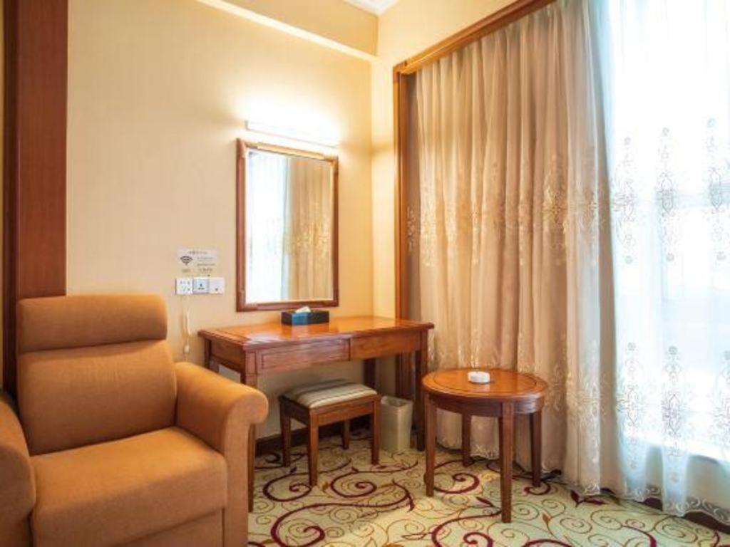Fenggang Gladden Hotel Tiantangwei Exteriér fotografie