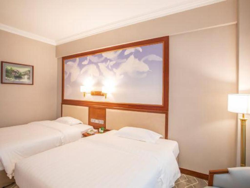 Fenggang Gladden Hotel Tiantangwei Exteriér fotografie