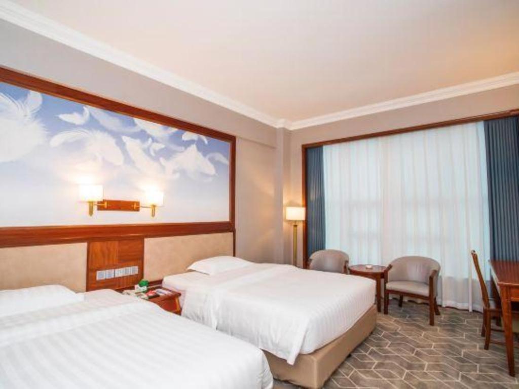 Fenggang Gladden Hotel Tiantangwei Exteriér fotografie