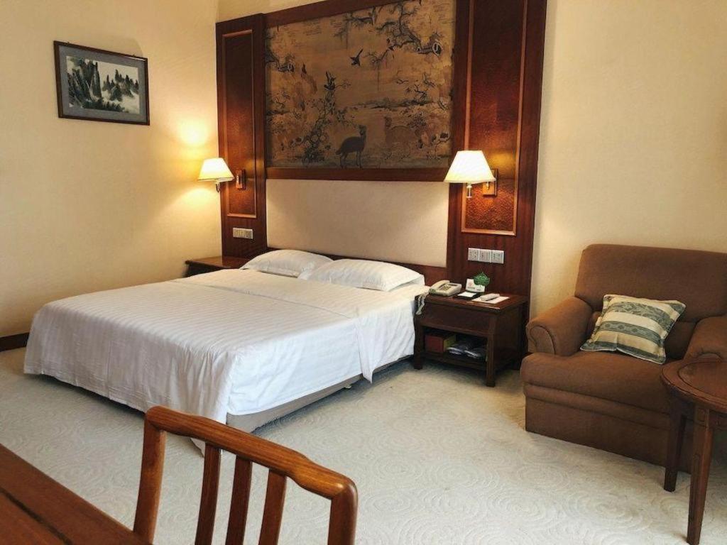 Fenggang Gladden Hotel Tiantangwei Exteriér fotografie